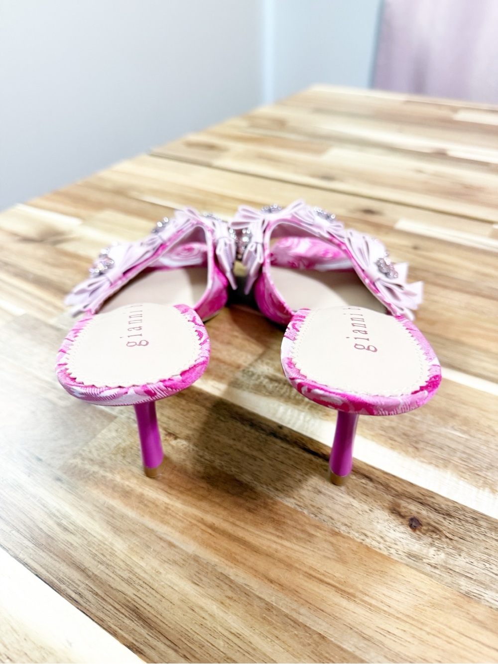 Gianni Bini Lele Floral Pink Satin Rhinestone Embellished Bow Heeled Sandals 9 - Picture 7 of 12